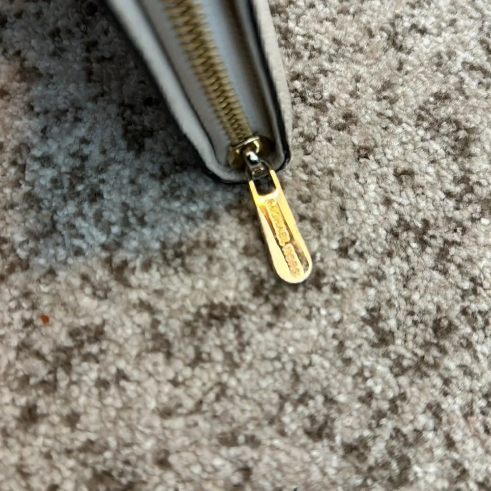 Michael Kors Cream Hamilton Wallet